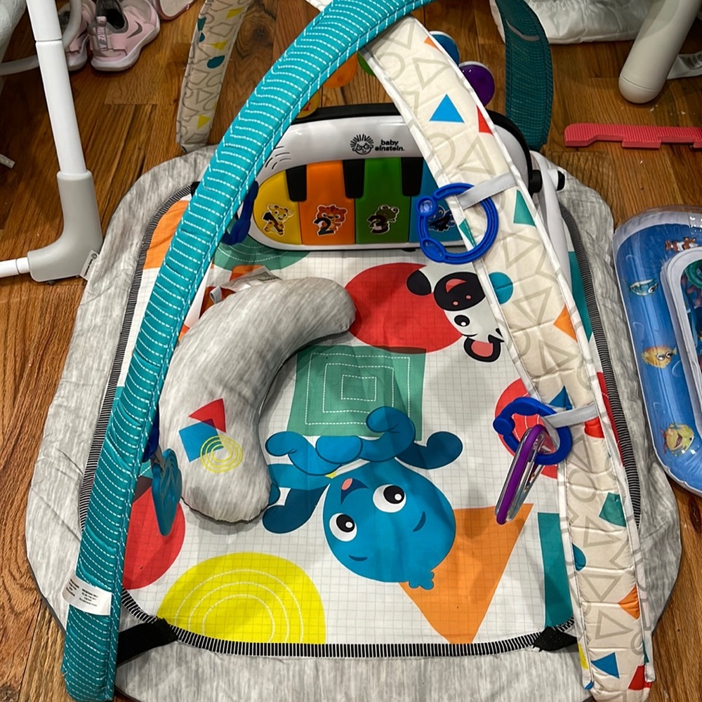 Baby mat, used but basically new. Baby always wanted to be held.